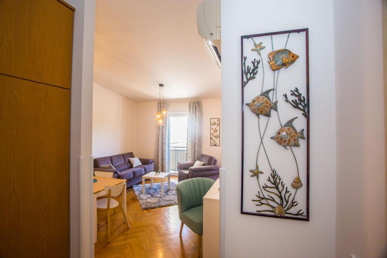 Apartment Dora Near Sea And Center With Private Garage ポレッチ エクステリア 写真