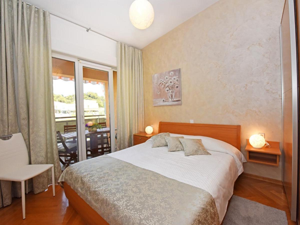 Apartment Dora Near Sea And Center With Private Garage ポレッチ エクステリア 写真